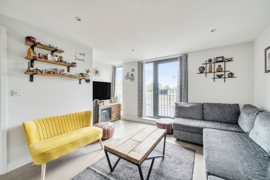 for sale field end road london 53697 - Gibbs Gillespie