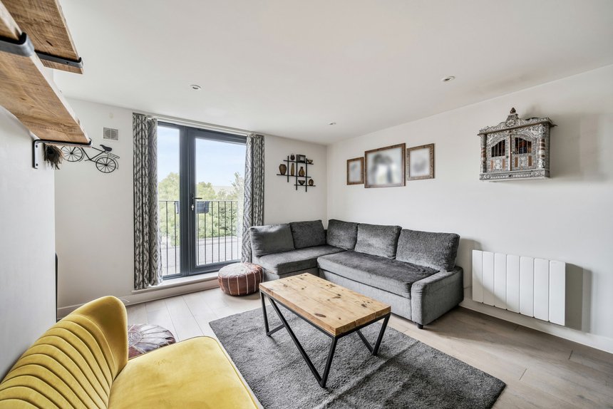 for sale field end road london 53697 - Gibbs Gillespie