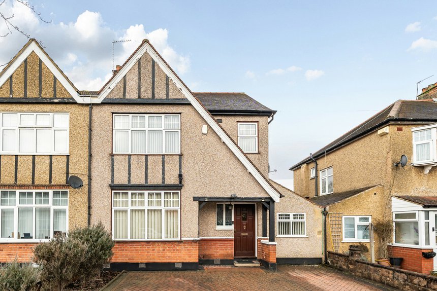 under offer cambridge road london 53733 - Gibbs Gillespie