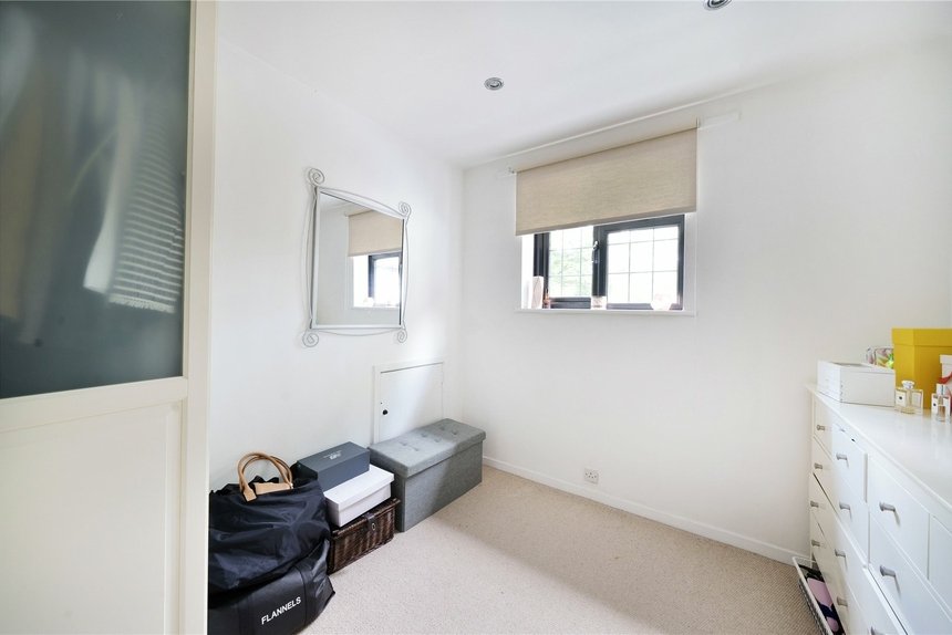 for sale the broadwalk london 53836 - Gibbs Gillespie