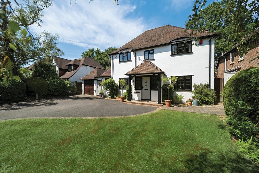 for sale the broadwalk london 53836 - Gibbs Gillespie