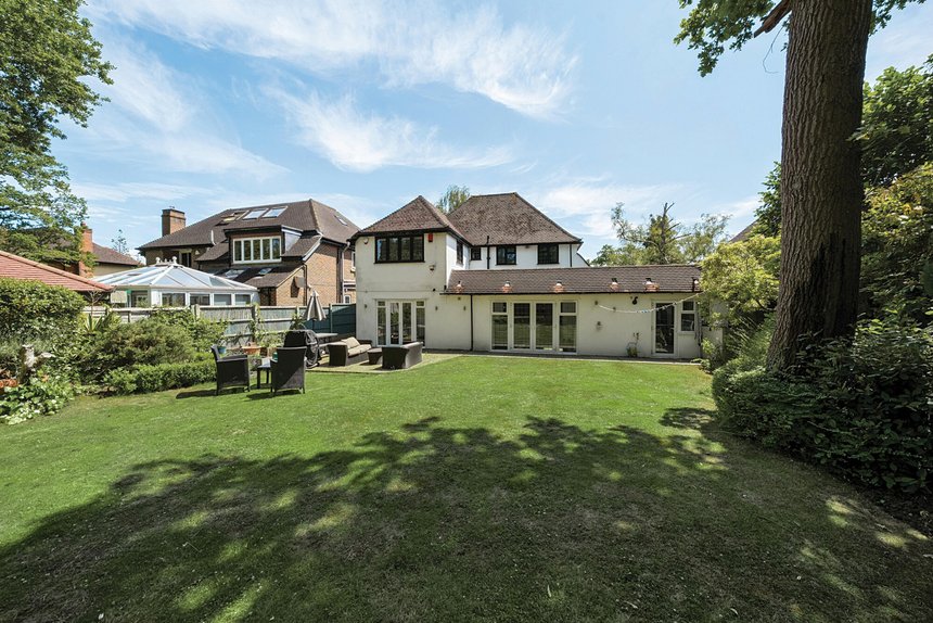 for sale the broadwalk london 53836 - Gibbs Gillespie