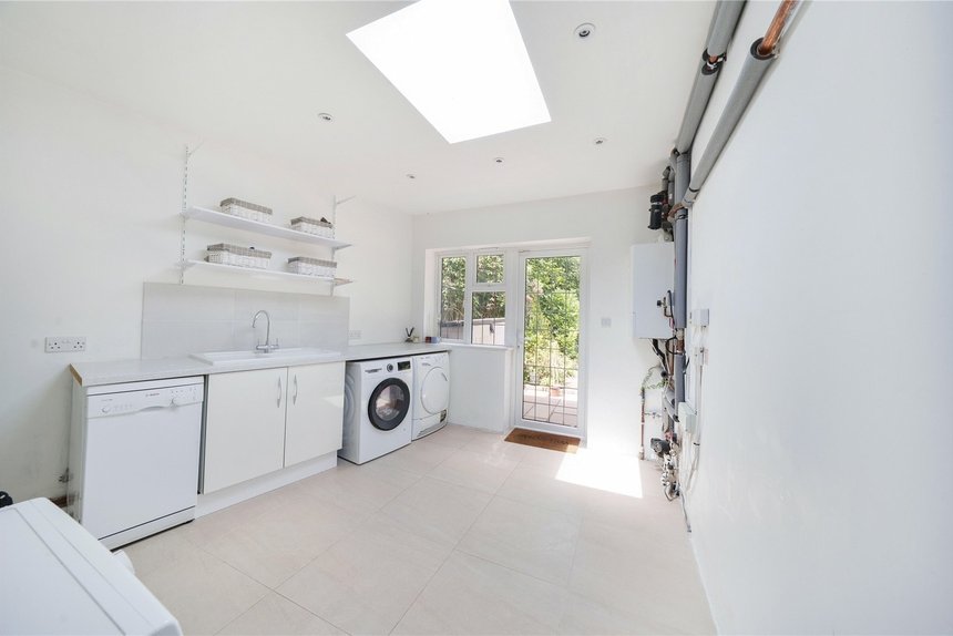 for sale the broadwalk london 53836 - Gibbs Gillespie
