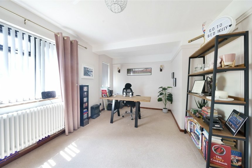 for sale the broadwalk london 53836 - Gibbs Gillespie