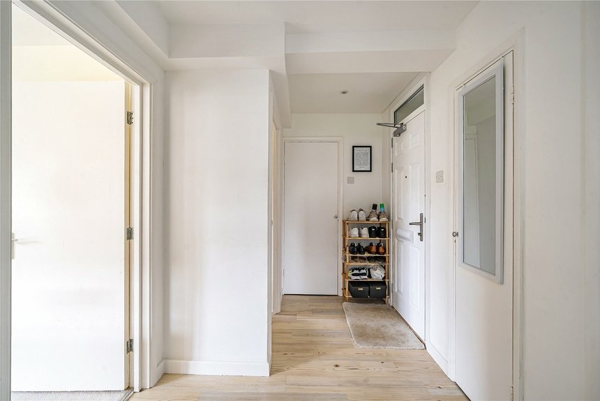 for sale stag lane london 53848 - Gibbs Gillespie