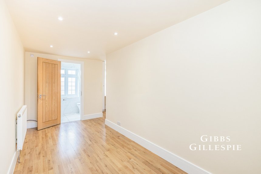 to let peareswood gardens london 53863 - Gibbs Gillespie