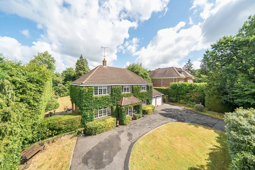 for sale nancy downs london 53902 - Gibbs Gillespie