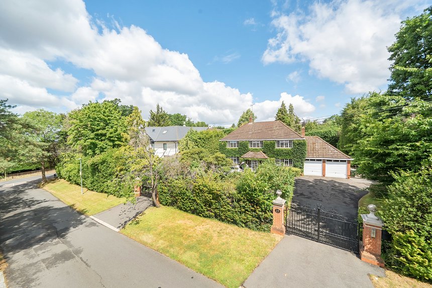 for sale nancy downs london 53902 - Gibbs Gillespie