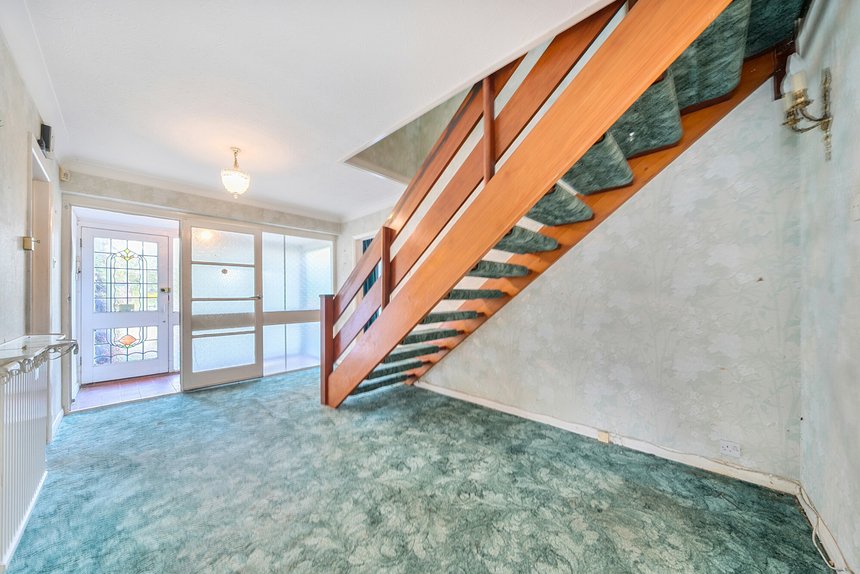 sold davenham avenue london 53903 - Gibbs Gillespie