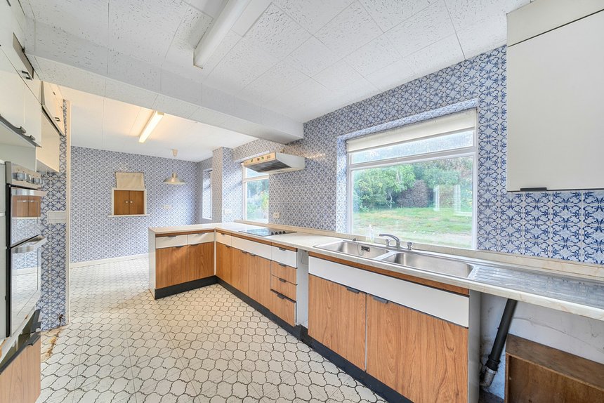 sold davenham avenue london 53903 - Gibbs Gillespie