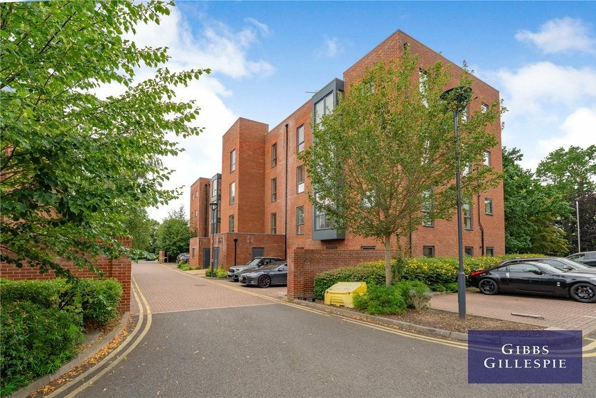 let agreed fowler way london 53996 - Gibbs Gillespie