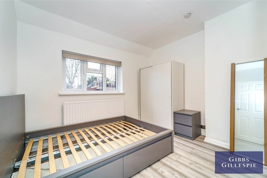 let cherry crescent london 54027 - Gibbs Gillespie