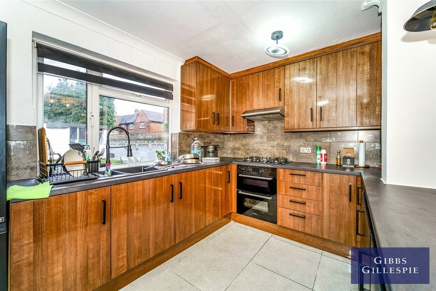 let cherry crescent london 54027 - Gibbs Gillespie