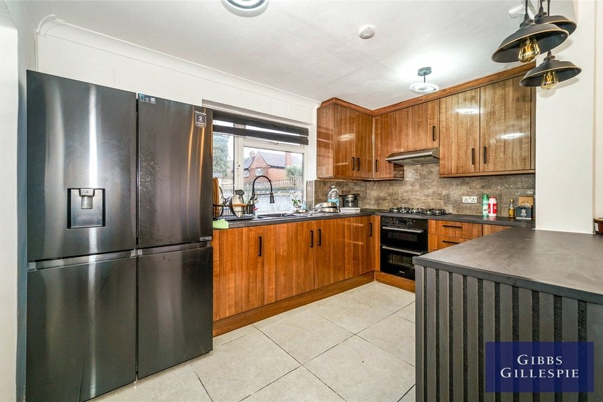 let cherry crescent london 54027 - Gibbs Gillespie