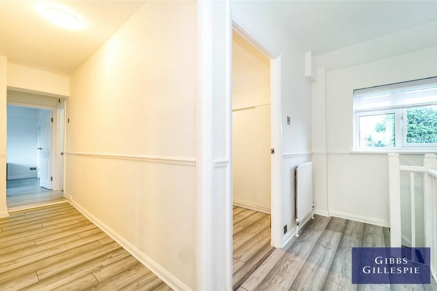 let cherry crescent london 54027 - Gibbs Gillespie