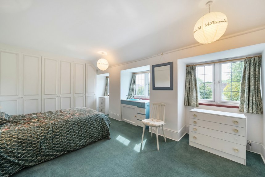 sold eastbury road london 54232 - Gibbs Gillespie