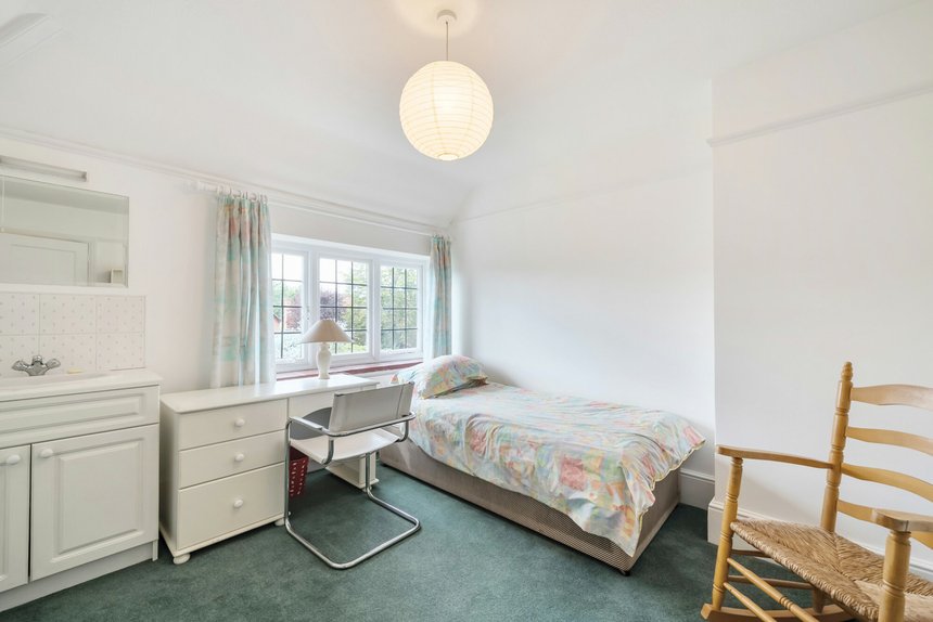 sold eastbury road london 54232 - Gibbs Gillespie