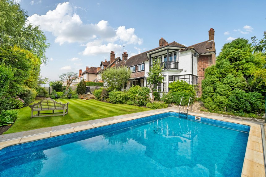 sold eastbury road london 54232 - Gibbs Gillespie