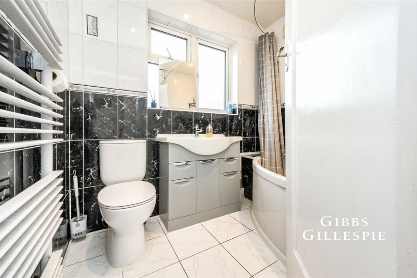 let st. michaels crescent london 54313 - Gibbs Gillespie