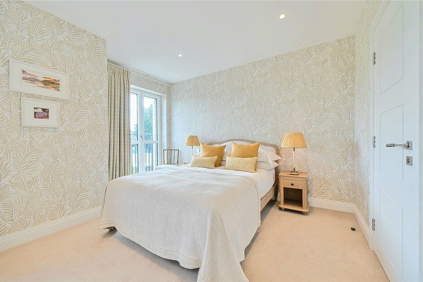 for sale teddington riverside london 54377 - Gibbs Gillespie