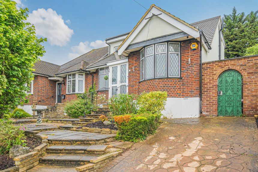 to let york road london 54411 - Gibbs Gillespie