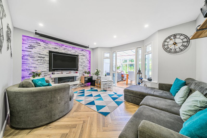 to let york road london 54411 - Gibbs Gillespie