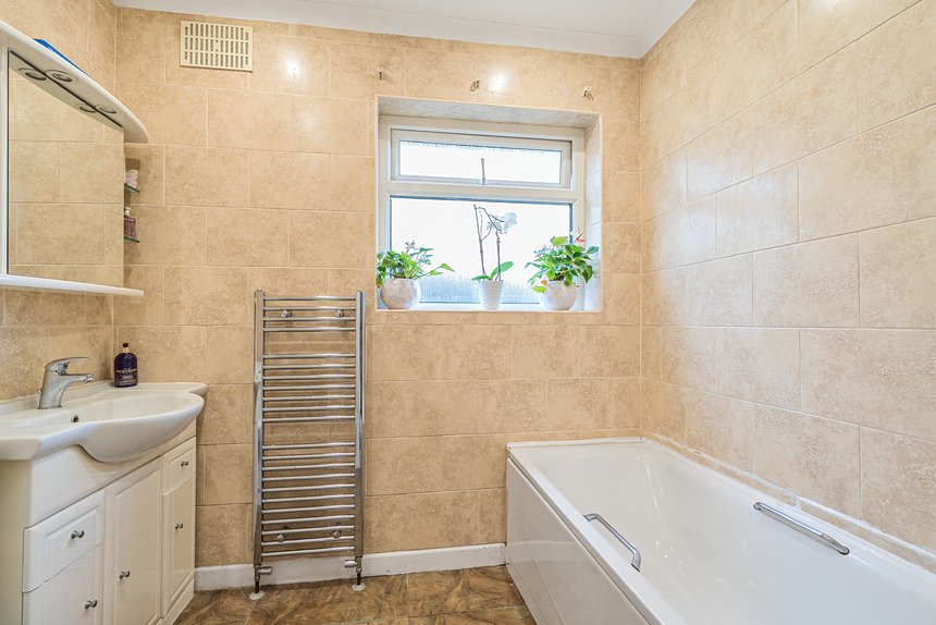 to let york road london 54411 - Gibbs Gillespie