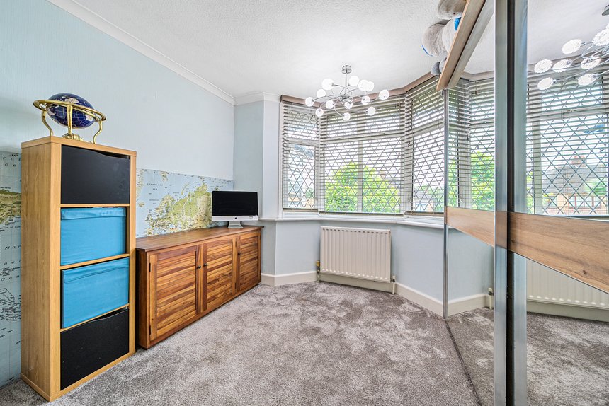 to let york road london 54411 - Gibbs Gillespie