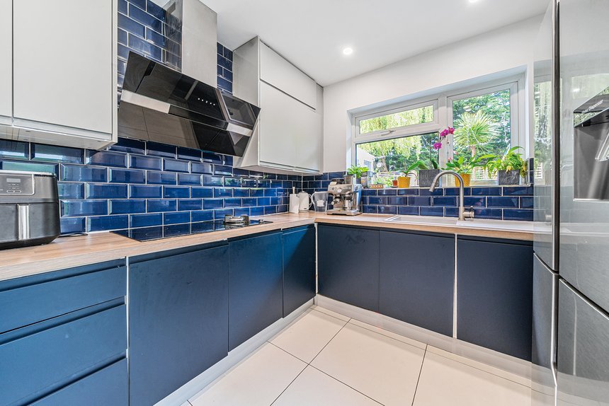 to let york road london 54411 - Gibbs Gillespie