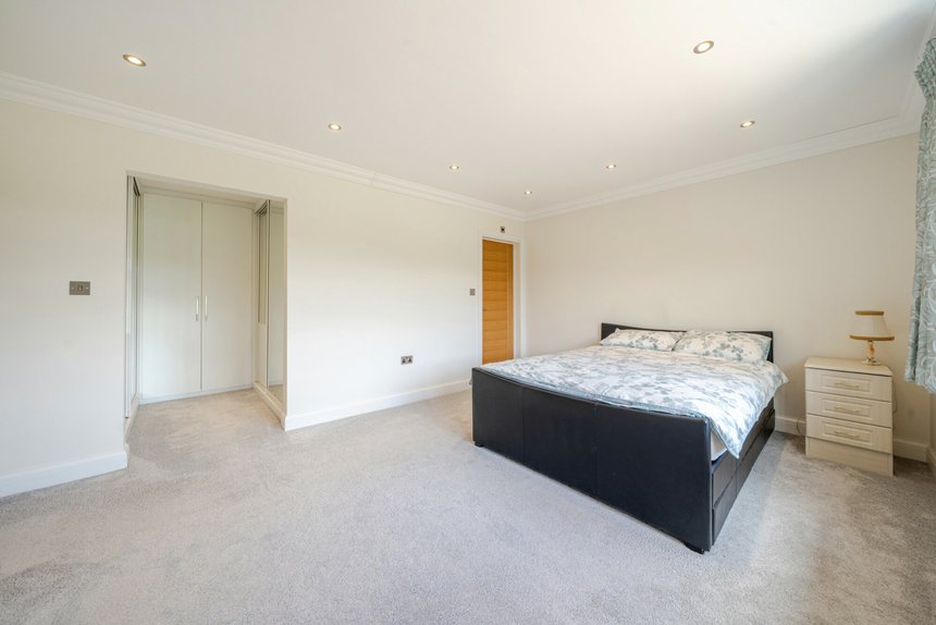 for sale high beeches london 54414 - Gibbs Gillespie