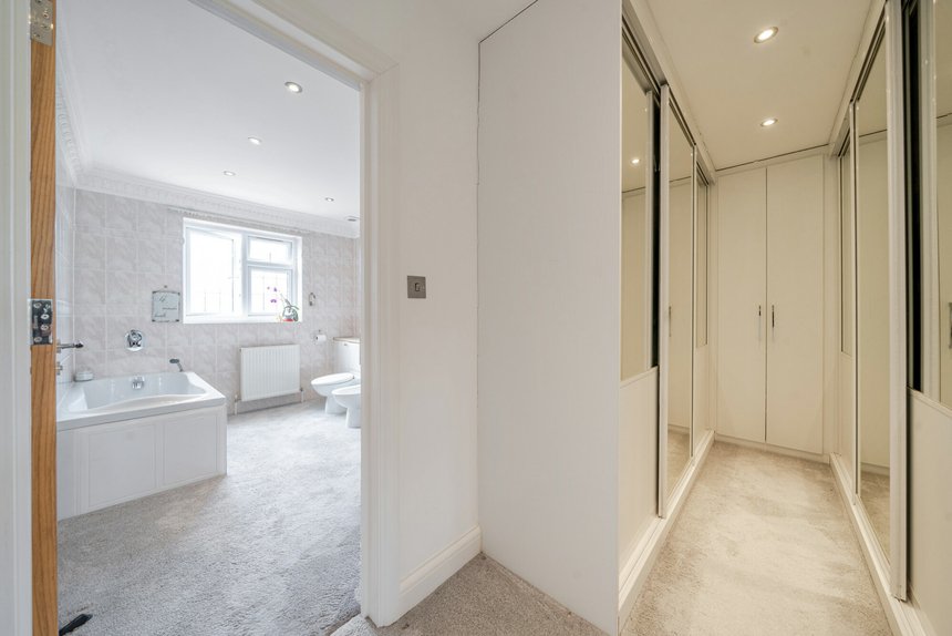 for sale high beeches london 54414 - Gibbs Gillespie