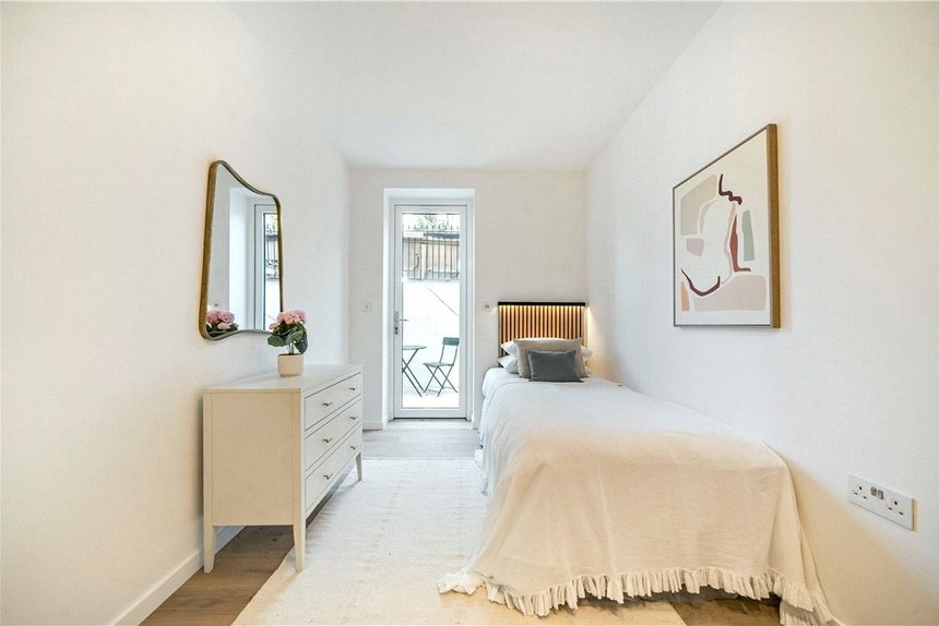 to let sutherland road london 54654 - Gibbs Gillespie