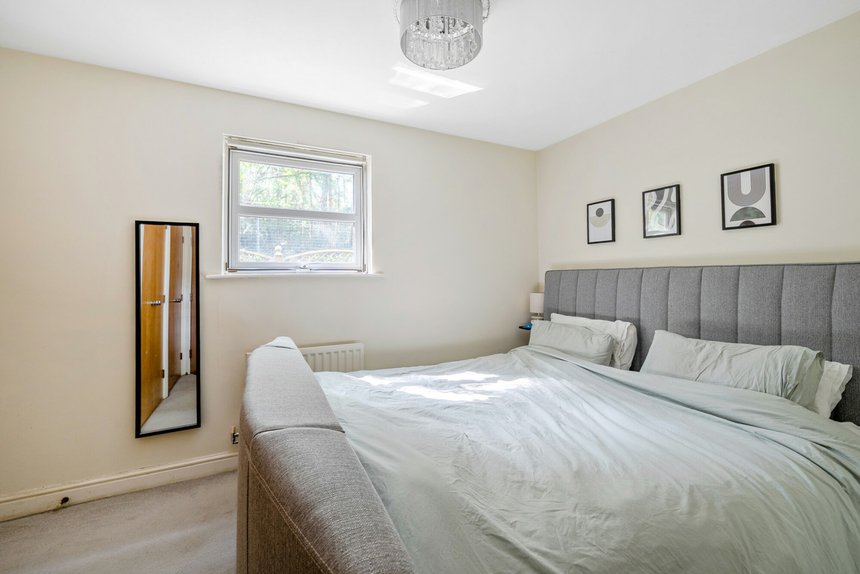 for sale the quadrant london 54681 - Gibbs Gillespie