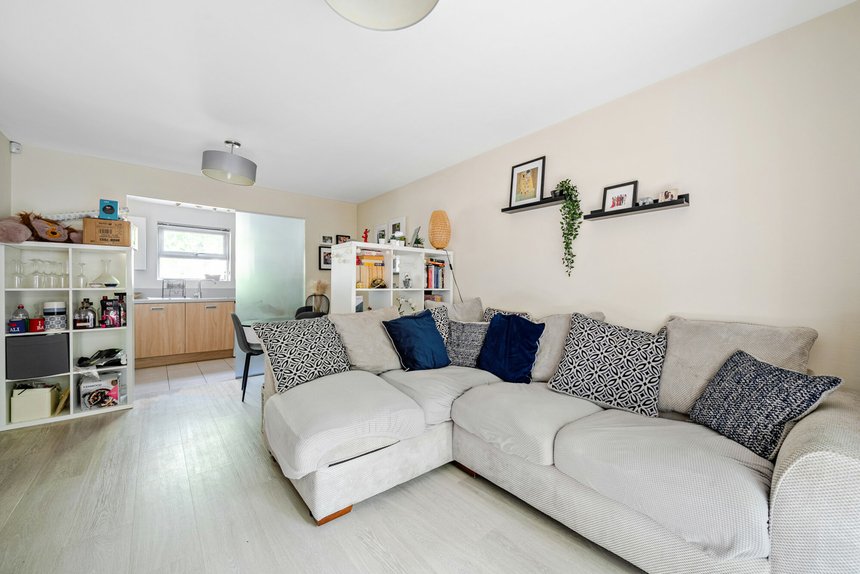 for sale the quadrant london 54681 - Gibbs Gillespie