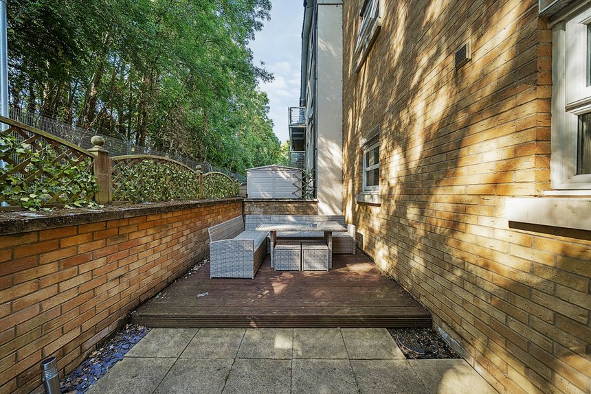 for sale the quadrant london 54681 - Gibbs Gillespie