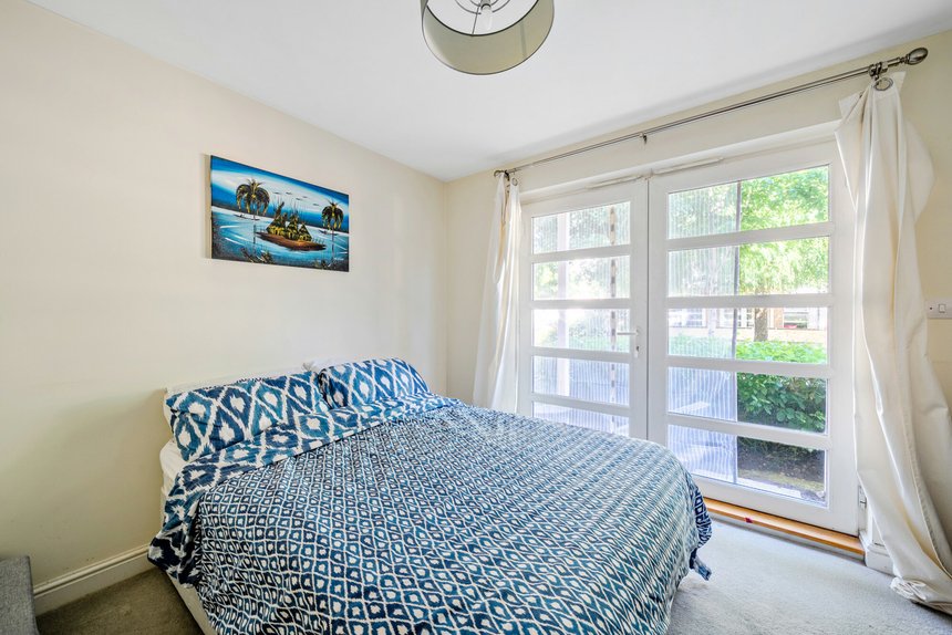 for sale the quadrant london 54681 - Gibbs Gillespie