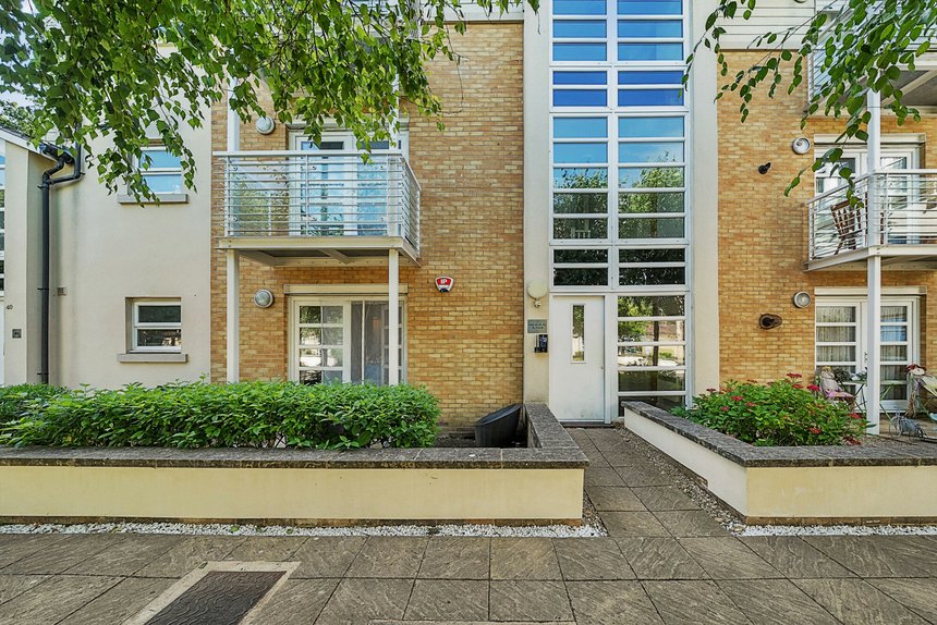 for sale the quadrant london 54681 - Gibbs Gillespie