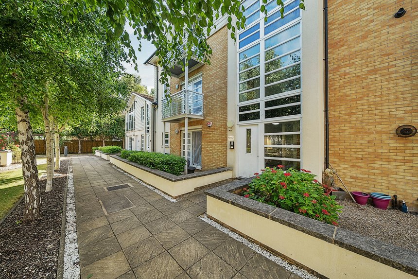 for sale the quadrant london 54681 - Gibbs Gillespie