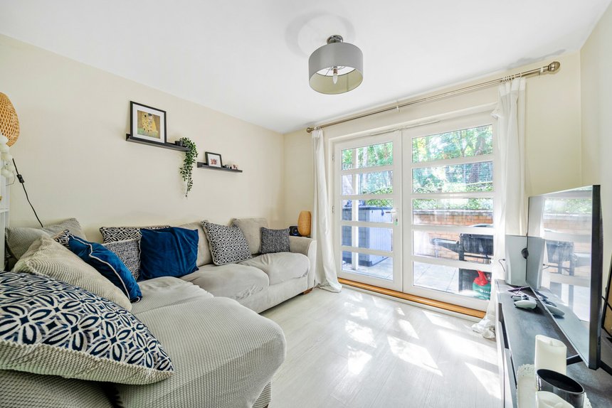 for sale the quadrant london 54681 - Gibbs Gillespie