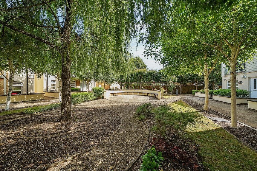 for sale the quadrant london 54681 - Gibbs Gillespie