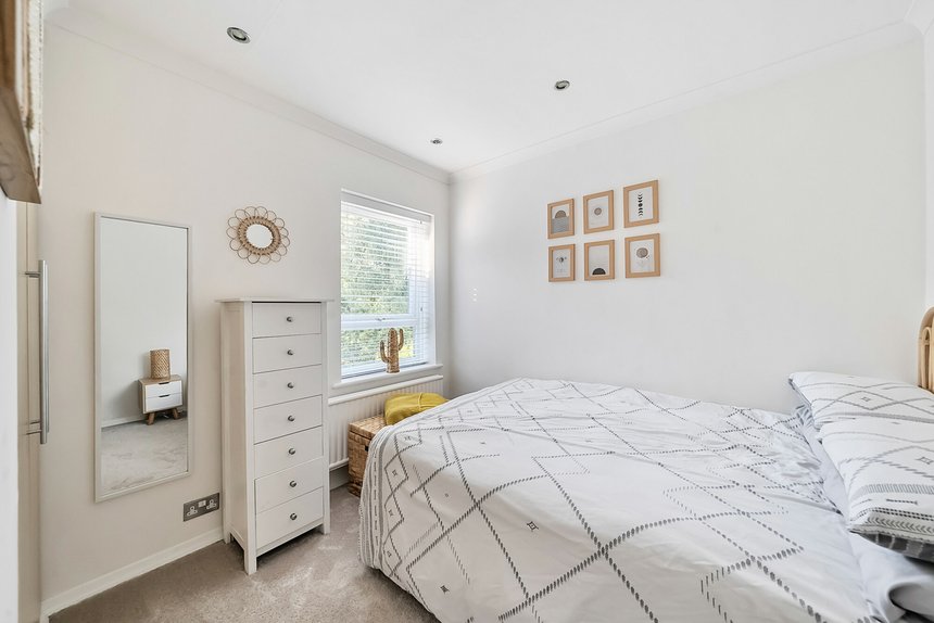 for sale home farm court london 54836 - Gibbs Gillespie