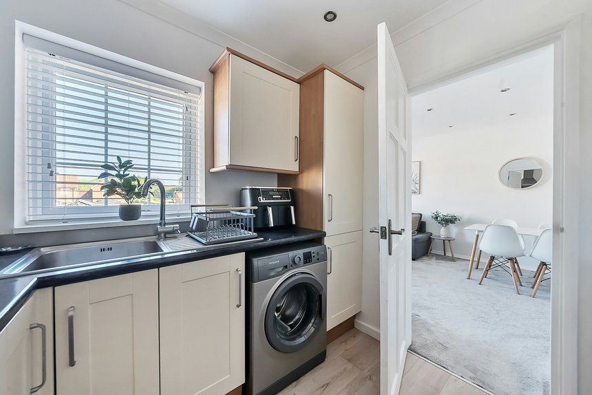 for sale home farm court london 54836 - Gibbs Gillespie