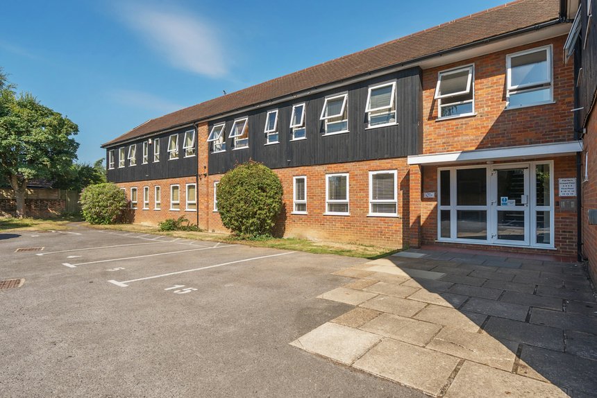 for sale home farm court london 54836 - Gibbs Gillespie