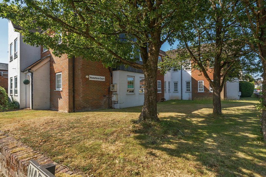 for sale home farm court london 54836 - Gibbs Gillespie