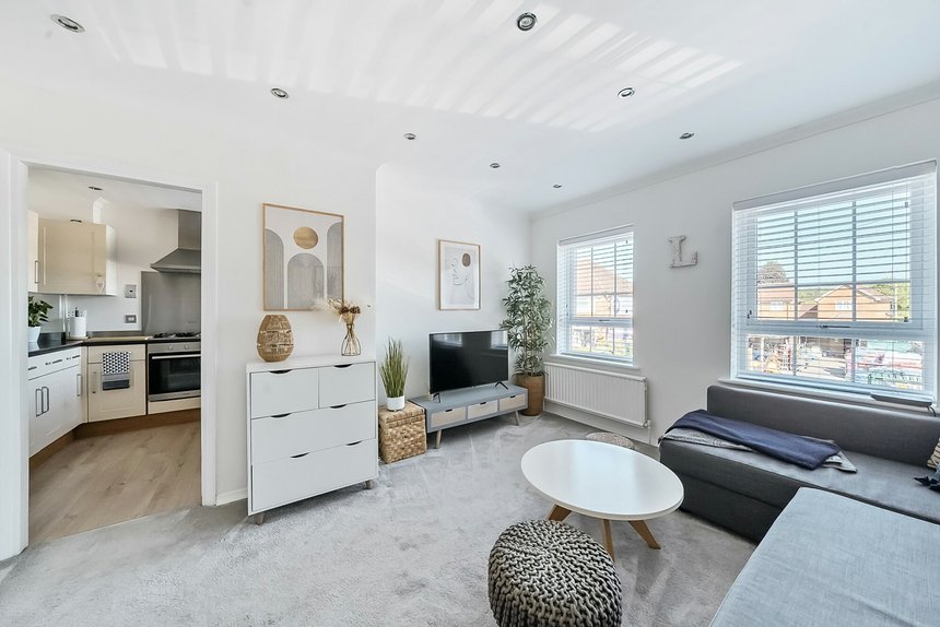 for sale home farm court london 54836 - Gibbs Gillespie