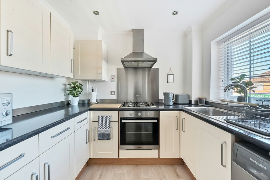 for sale home farm court london 54836 - Gibbs Gillespie