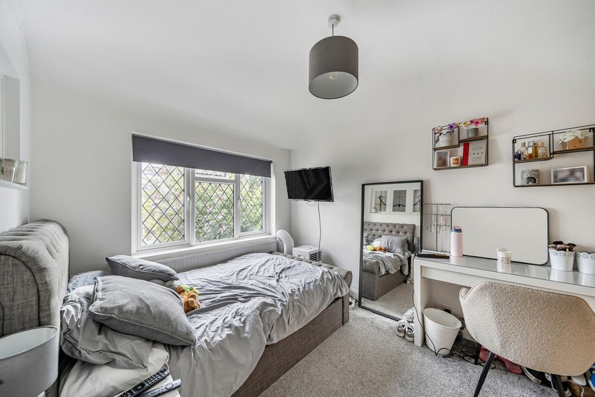 sold orchard drive london 55032 - Gibbs Gillespie