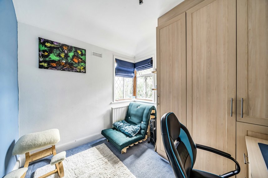 sold orchard drive london 55032 - Gibbs Gillespie