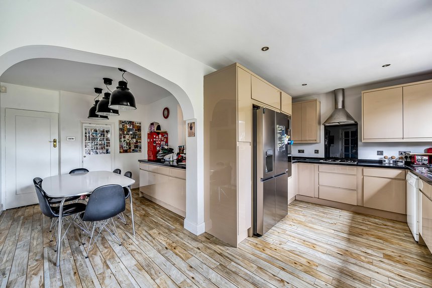 sold orchard drive london 55032 - Gibbs Gillespie