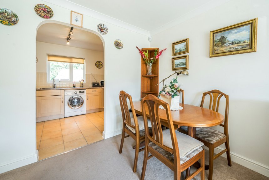under offer chairmans walk london 55037 - Gibbs Gillespie